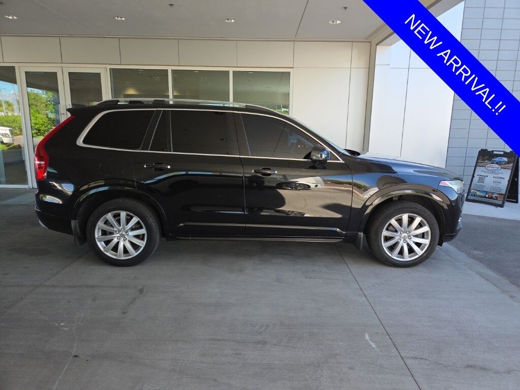 Used 2016 Volvo XC90 T6 Momentum AWD SUV