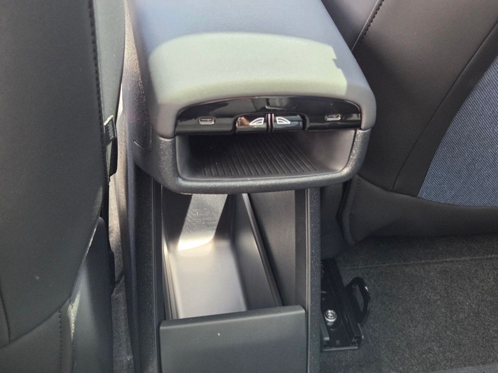2026 Volvo EX30 Ultra - Photo 16