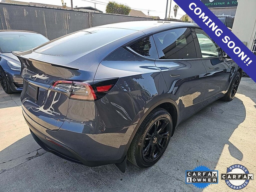 2023 Tesla Model Y Long Range photo 3