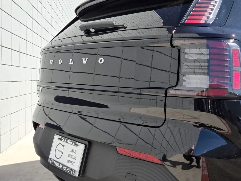 2026 Volvo EX30 Ultra - Photo 8