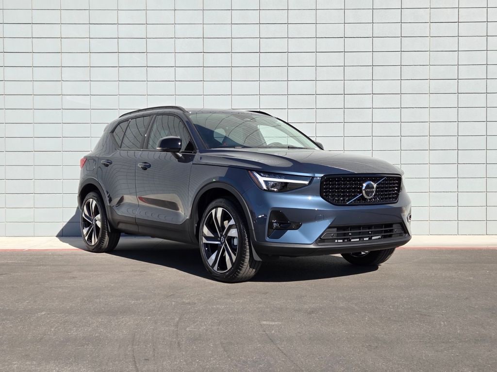 New 2026 Volvo XC40 B5 Ultra SUV