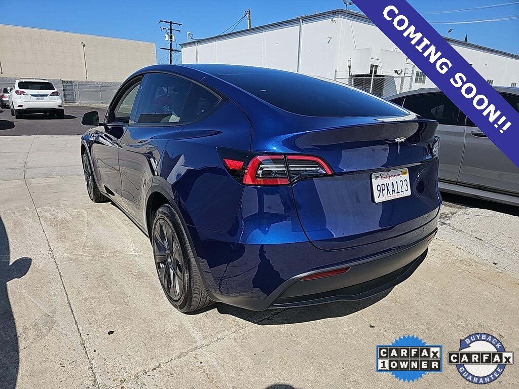 2024 Tesla Model Y Long Range photo 3