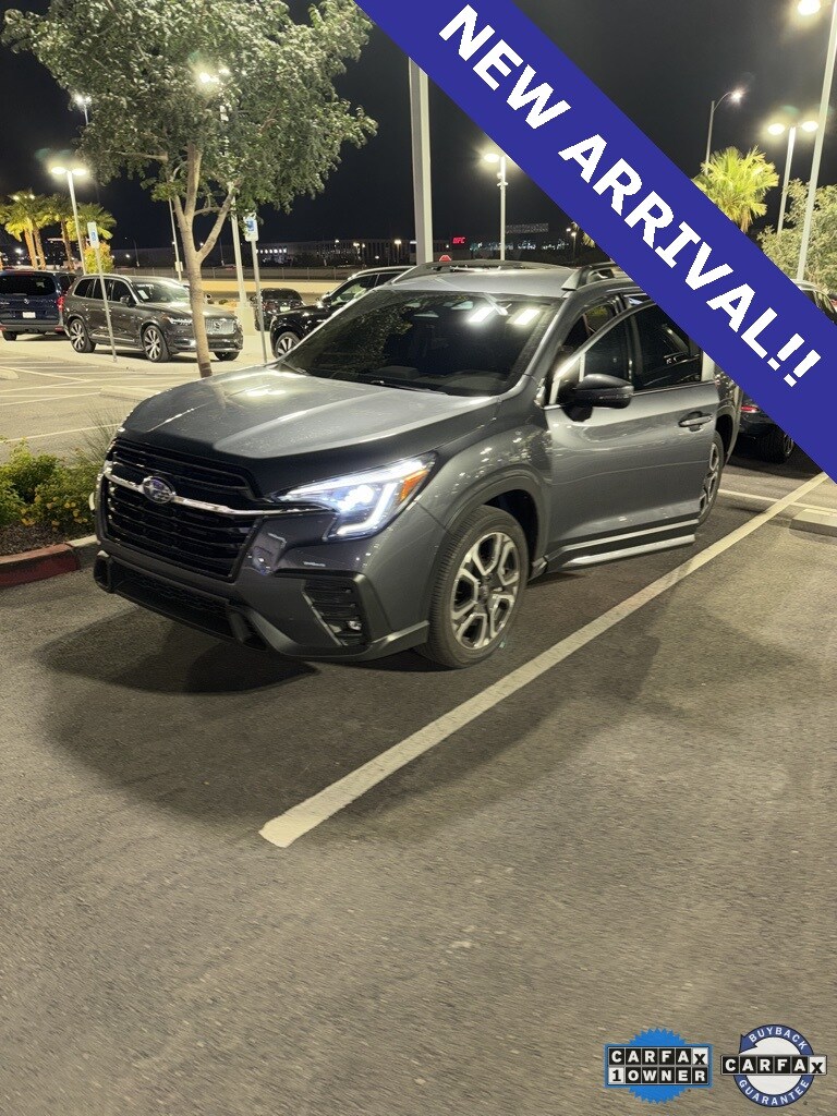 2023 Subaru Ascent Limited photo 3