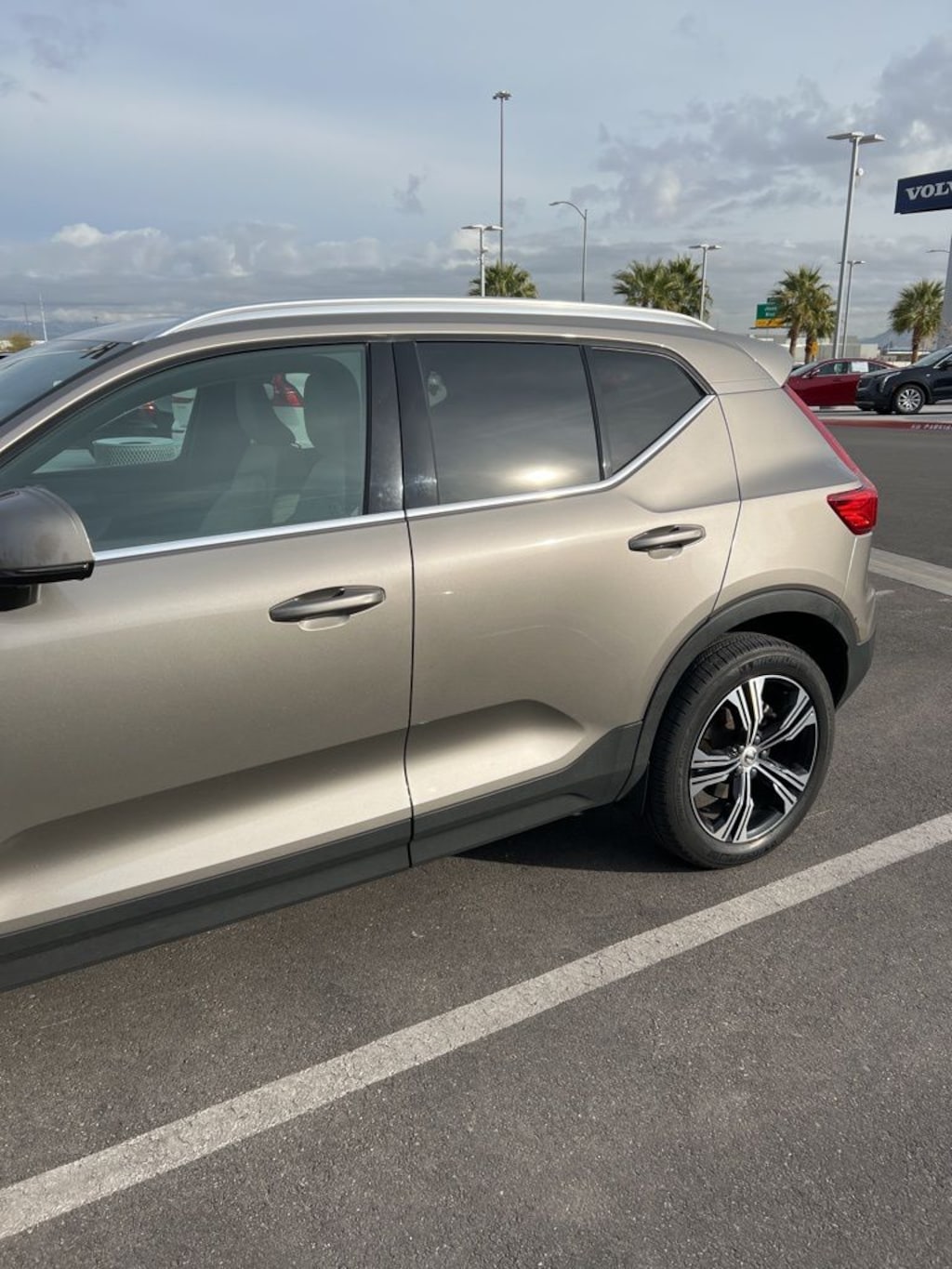 Certified 2022 Volvo XC40 T5 AWD Inscription SUV