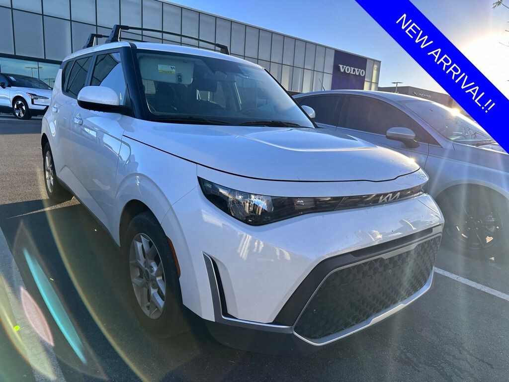 Used 2023 Kia Soul LX Hatchback