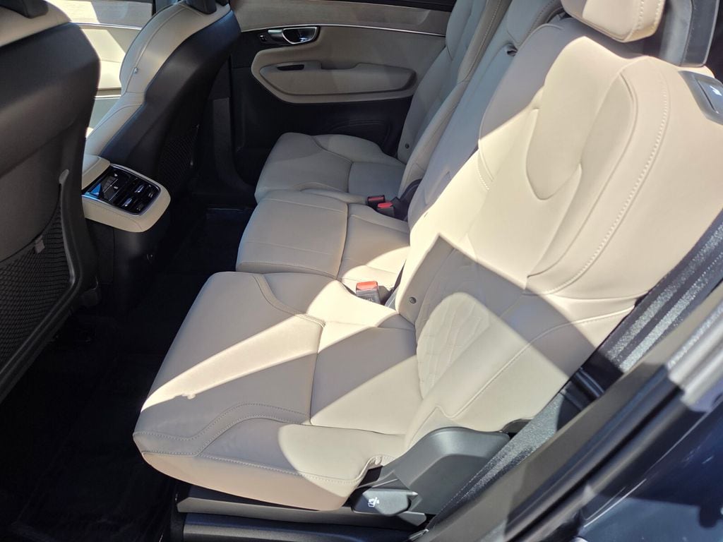 2026 Volvo XC90 Plus - Photo 15