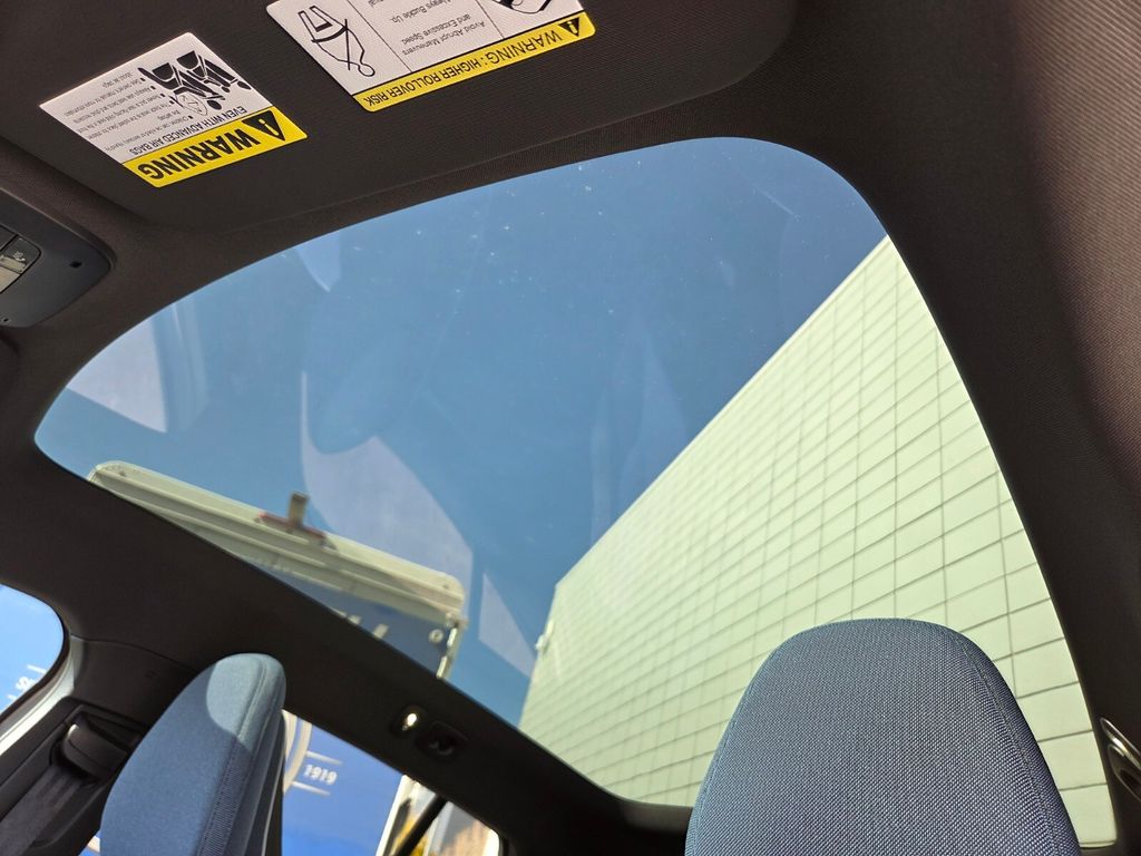 2026 Volvo EX30 Ultra - Photo 10
