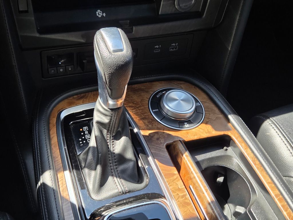 2022 Nissan Armada SL - Photo 32