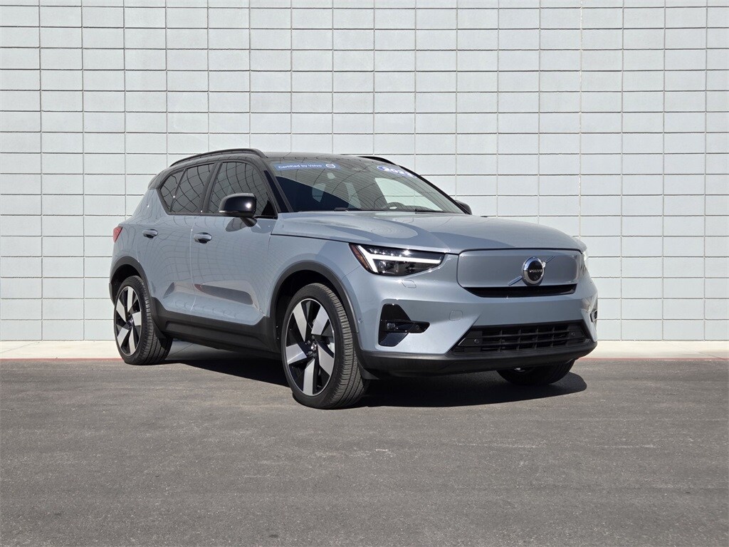 2023 Volvo XC40 Recharge Ultimate photo 3