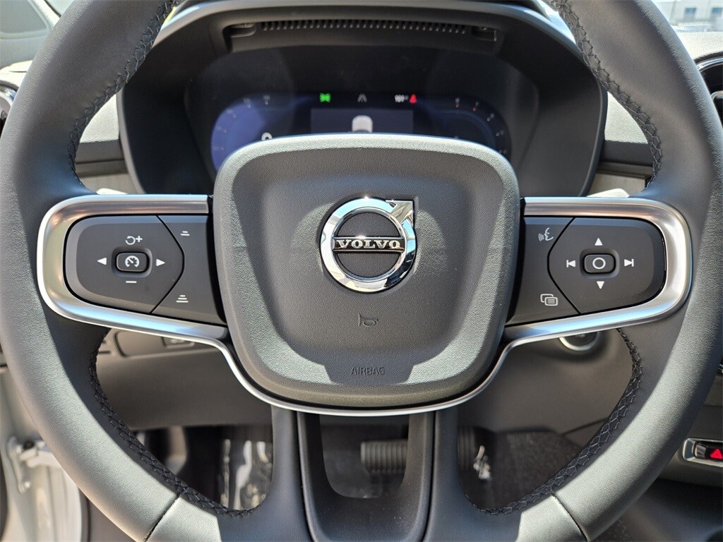 2025 Volvo XC40 Ultra - Photo 22