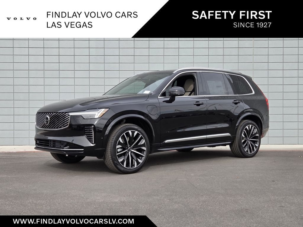 2026 Volvo XC90 Plus's photo