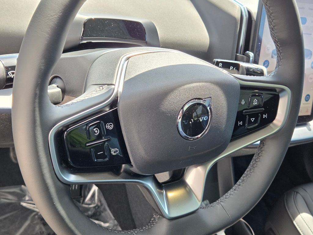 2026 Volvo EX30 Ultra - Photo 25