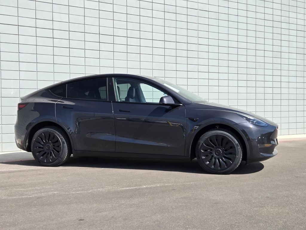 Used 2024 Tesla Model Y Long Range SUV