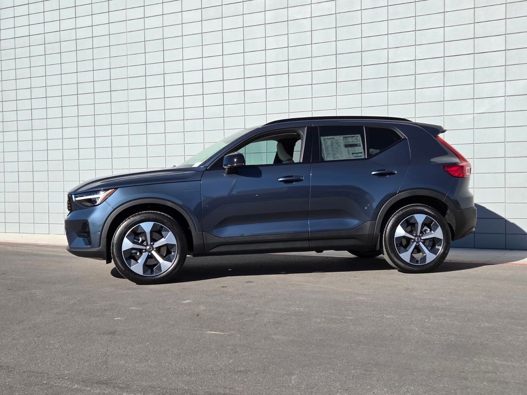 New 2026 Volvo XC40 B4 Plus SUV