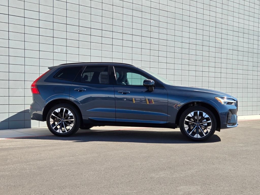 New 2026 Volvo XC60 B5 Plus SUV