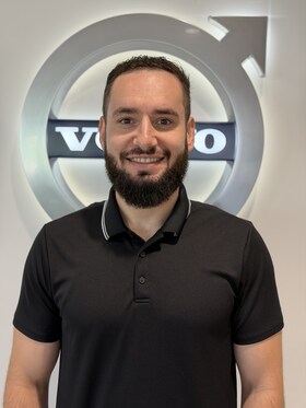 Staff member Harut Yesayan from ID_d5319f
