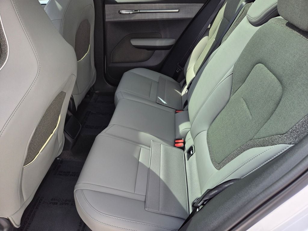 2026 Volvo EX30 Ultra - Photo 11
