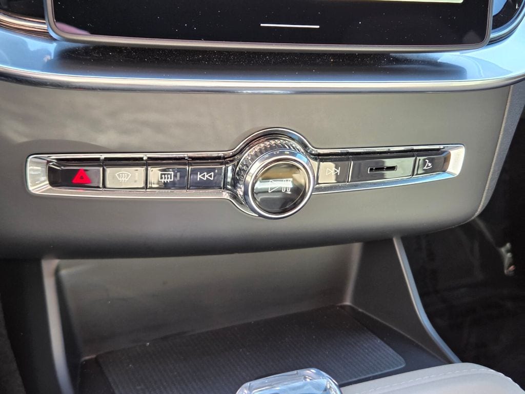 2026 Volvo XC90 Core - Photo 28