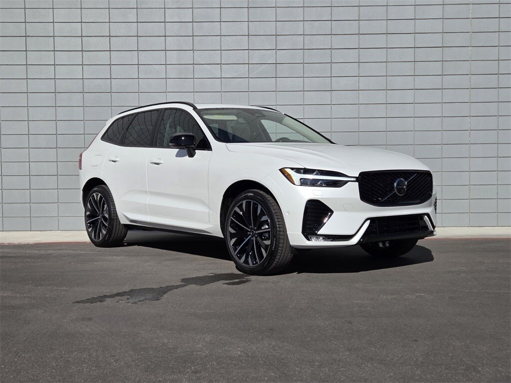 2026 Volvo XC60 B5 photo 3