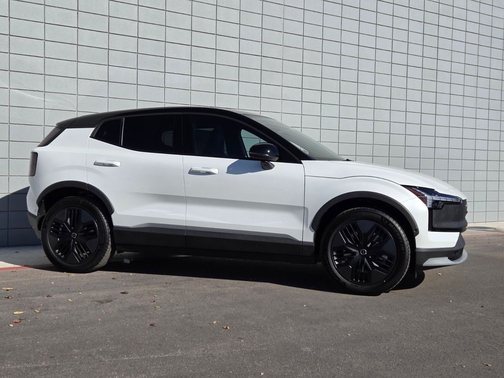 2026 Volvo EX30 Ultra - Photo 4