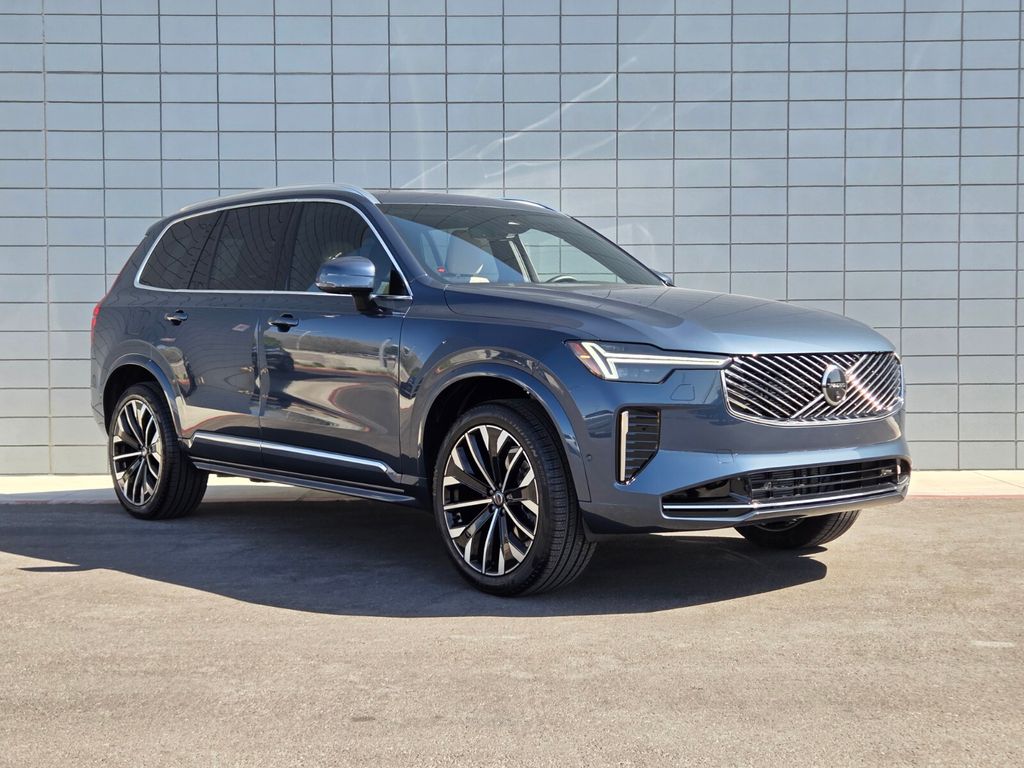 2026 Volvo XC90 Plus - Photo 5