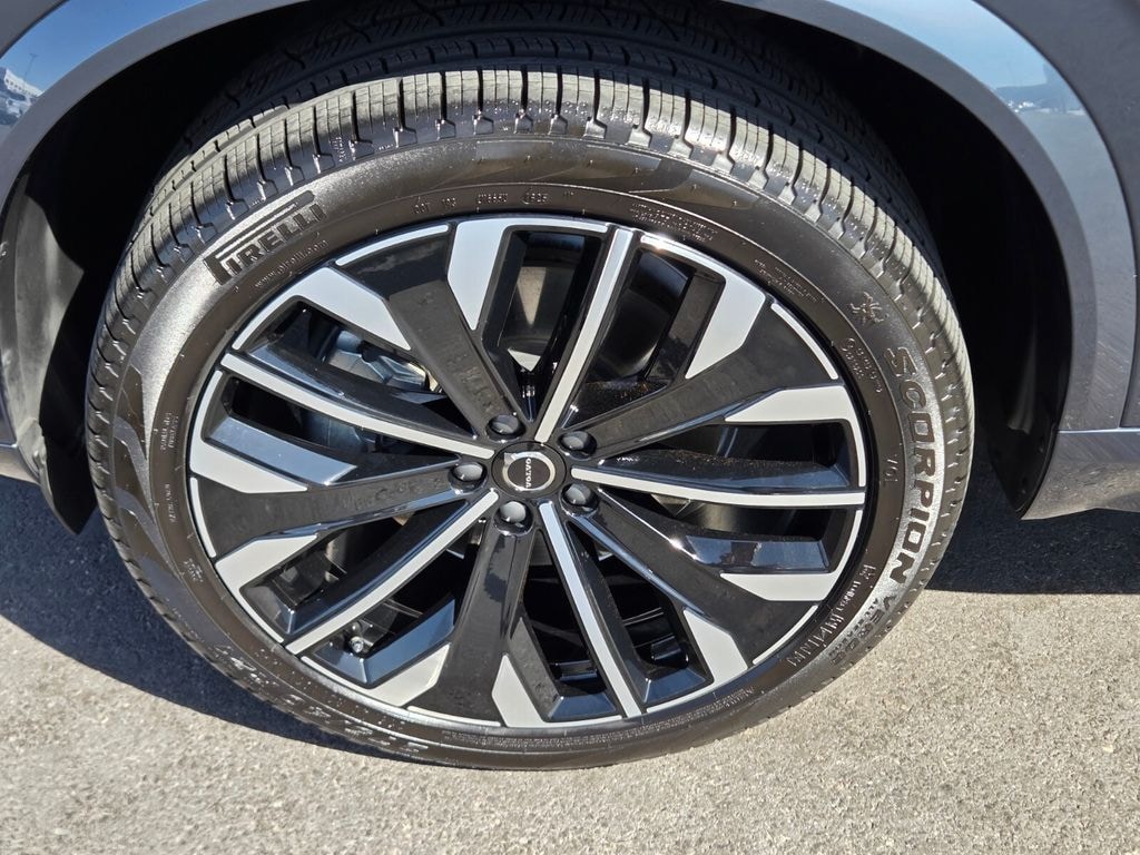 Used 2026 Volvo XC90 B6 Plus 7-Seater SUV