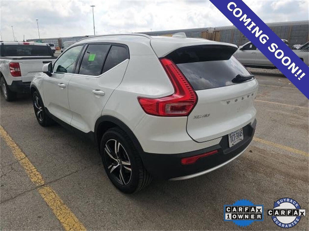 2025 Volvo XC40 Core photo 4