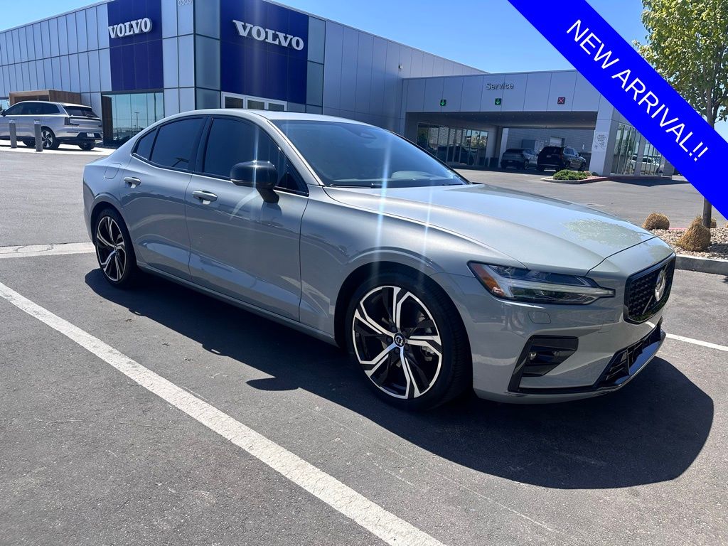 2024 Volvo S60 B5 Core Dark Theme AWD's photo