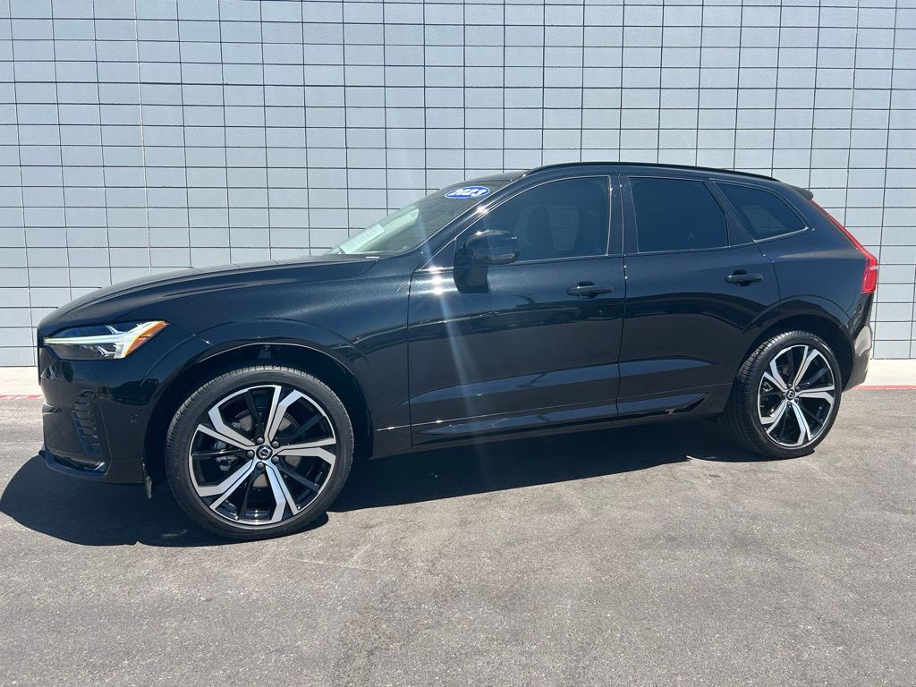 2023 Volvo XC60 SUV 