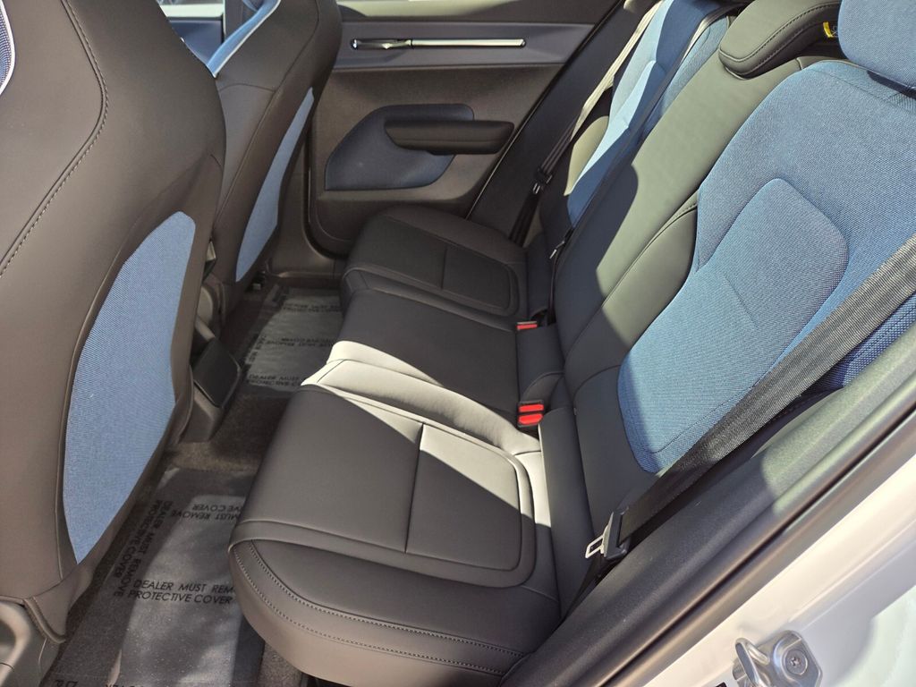 2026 Volvo EX30 Ultra - Photo 11