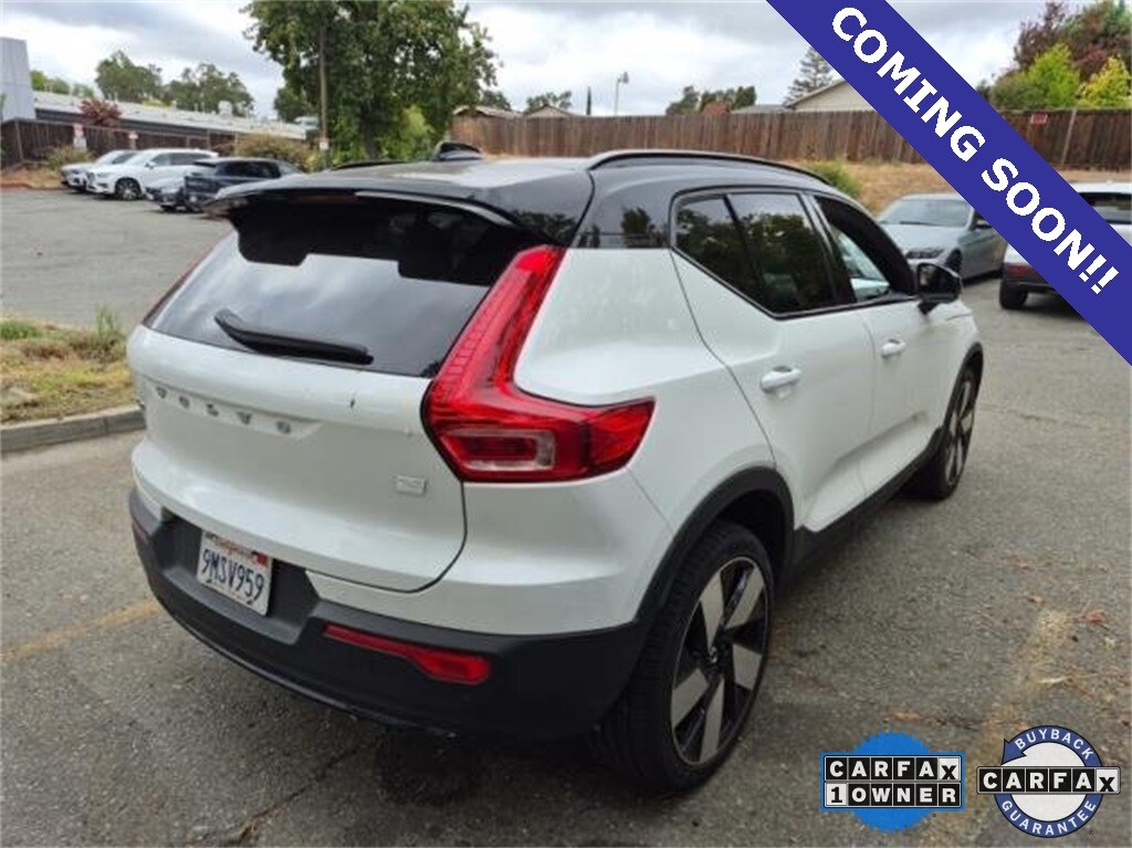 2024 Volvo XC40 Recharge Twin Ultimate photo 3