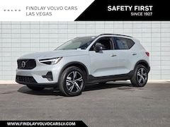 2026 Volvo XC40 B4 Core FWD SUV