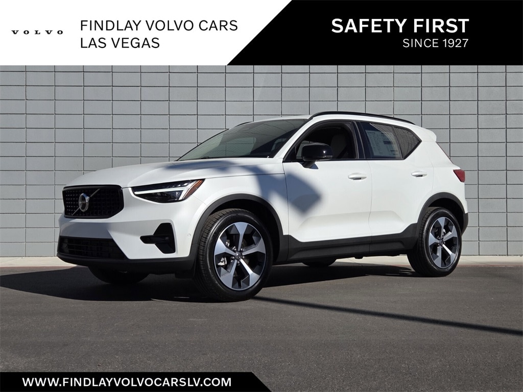 2026 Volvo XC40 SUV 
