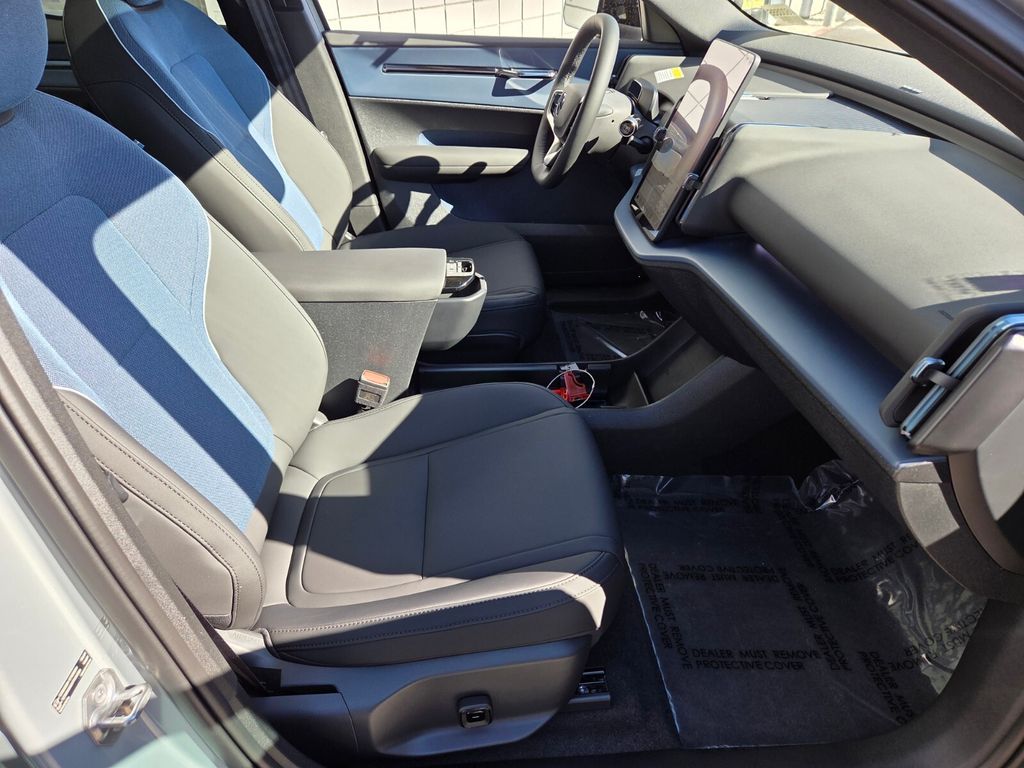 2026 Volvo EX30 Ultra - Photo 19
