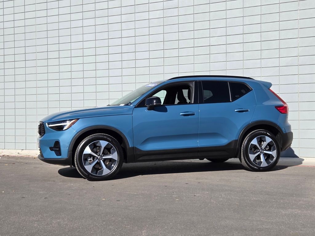 Certified 2025 Volvo XC40 B5 Plus Dark Theme SUV