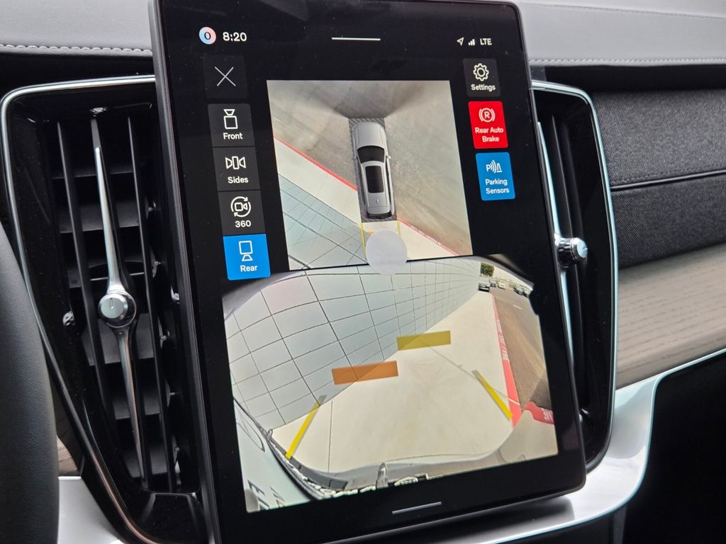 2026 Volvo XC90 Plus - Photo 30