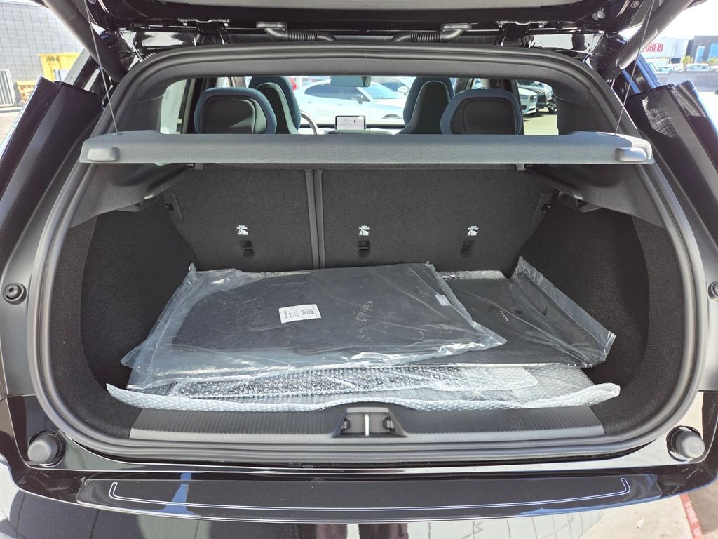 2026 Volvo EX30 Ultra - Photo 16
