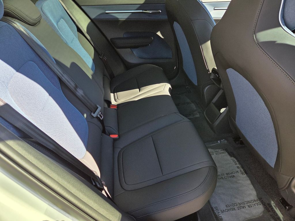 2026 Volvo EX30 Ultra - Photo 17
