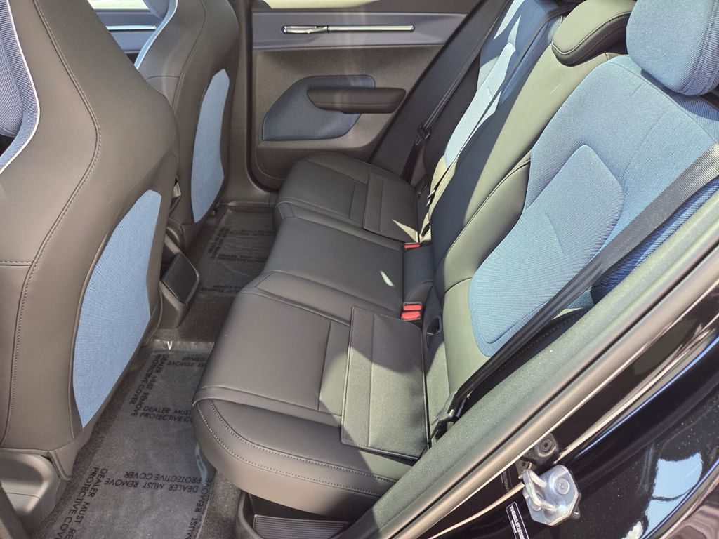 2026 Volvo EX30 Ultra - Photo 11