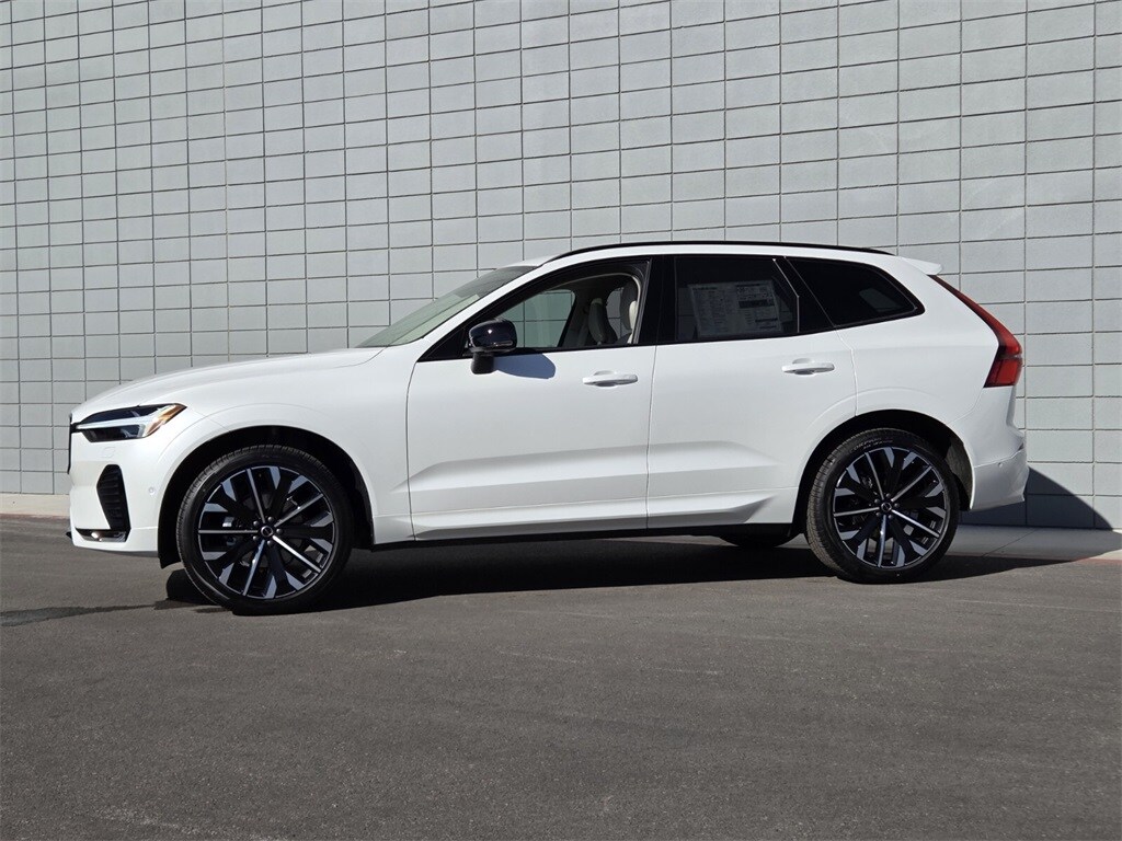 2026 Volvo XC60 B5 photo 2