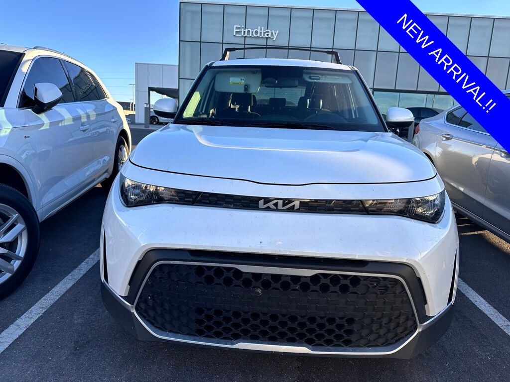 Used 2023 Kia Soul LX Hatchback