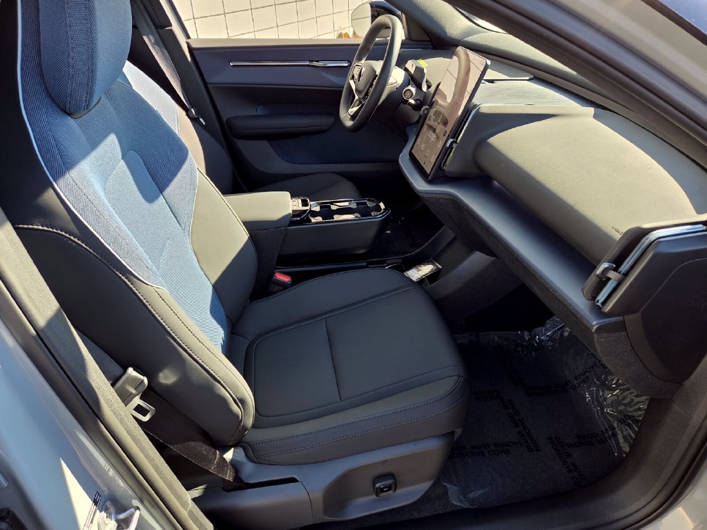 2026 Volvo EX30 Plus - Photo 20