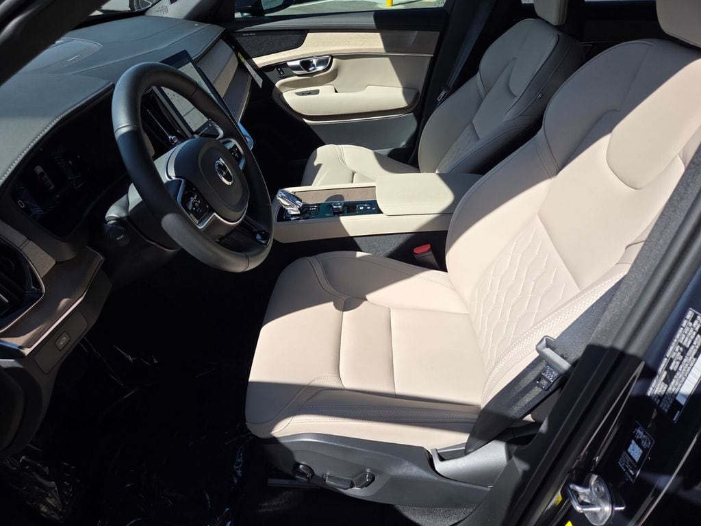 2026 Volvo XC90 Plus - Photo 13