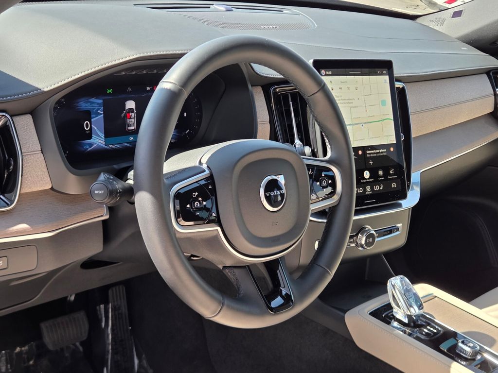 2026 Volvo XC90 Plus - Photo 25