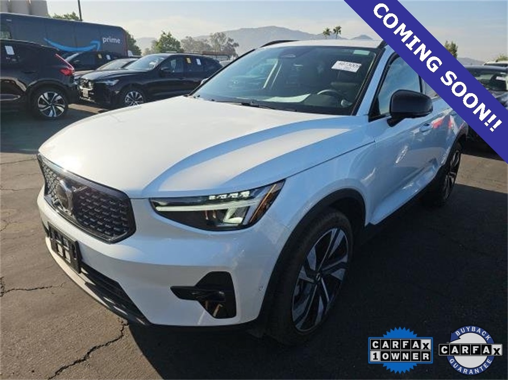 Certified 2025 Volvo XC40 B5 Plus Dark Theme SUV