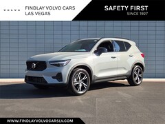2026 Volvo XC40 B5 Core SUV