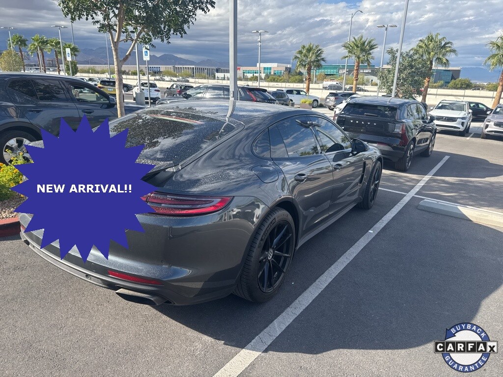 2017 Porsche Panamera 4 photo 4