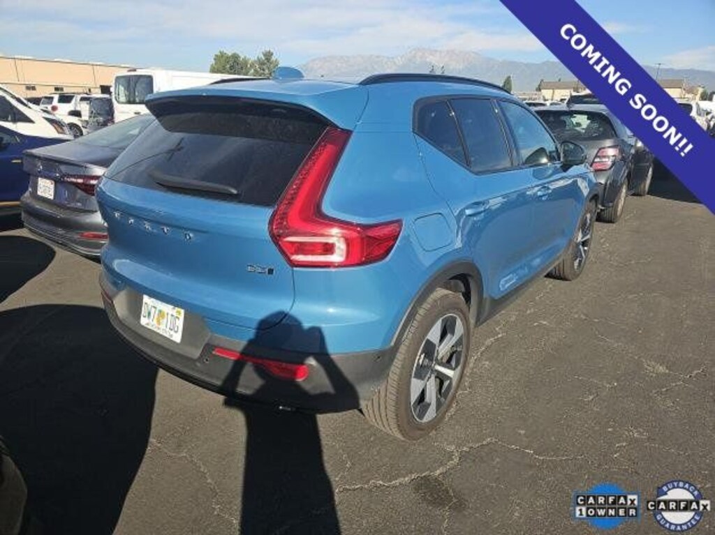 Certified 2025 Volvo XC40 B5 Plus Dark Theme SUV