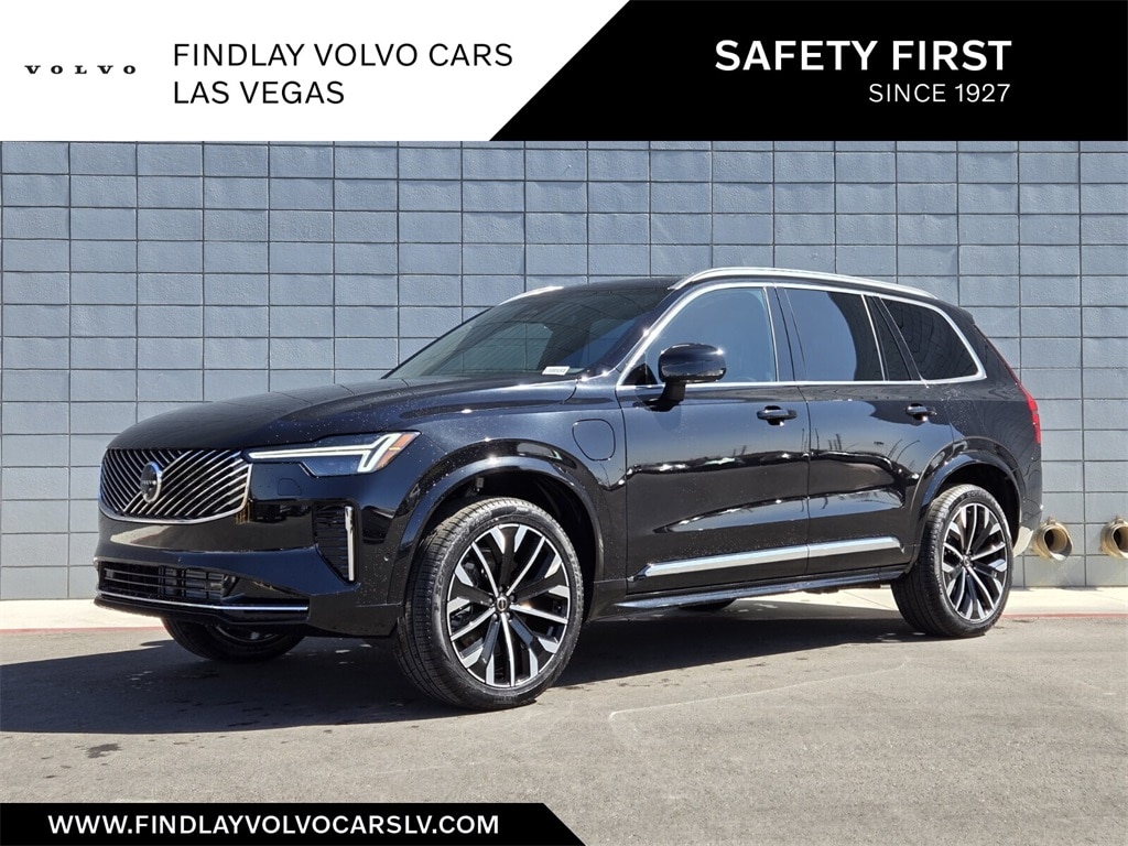 2025 Volvo XC90 plug-in hybrid SUV 