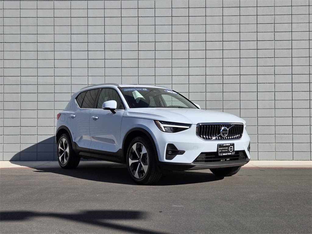 Certified 2025 Volvo XC40 B5 Plus Bright Theme SUV